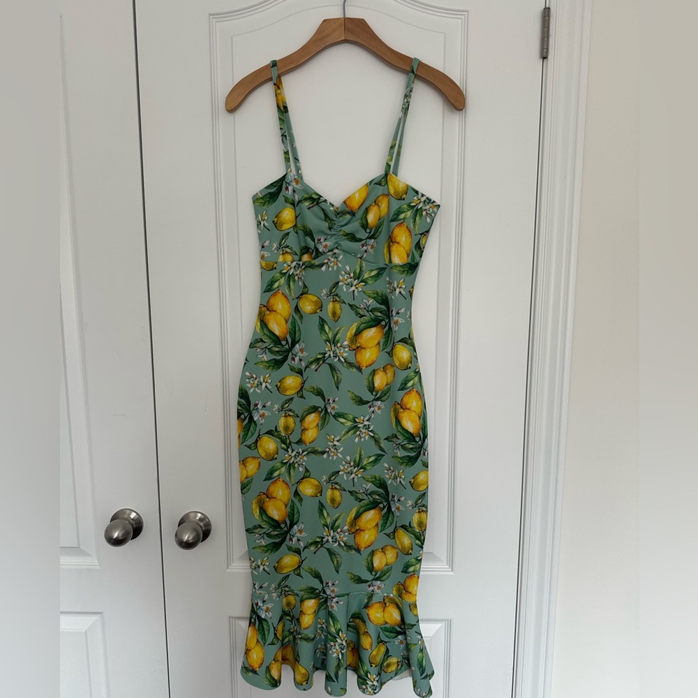 Trendy Lemon print Green and White Bodycon spaghetti strap summer dress